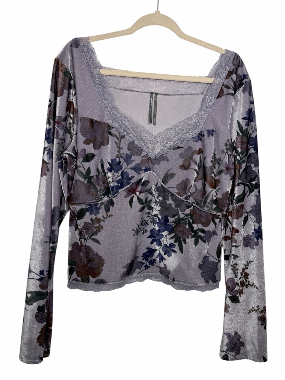 Anthropologie NWT Long Sleeve Velvet & Lace V-Neck Top, Purple Floral.  Size XL